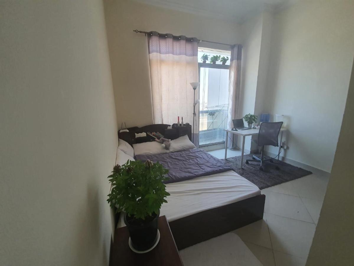 One Masterbedroom In 2 Bedroom Apt,Al Darwesh,Al Barsha 1 Dubai Exterior foto